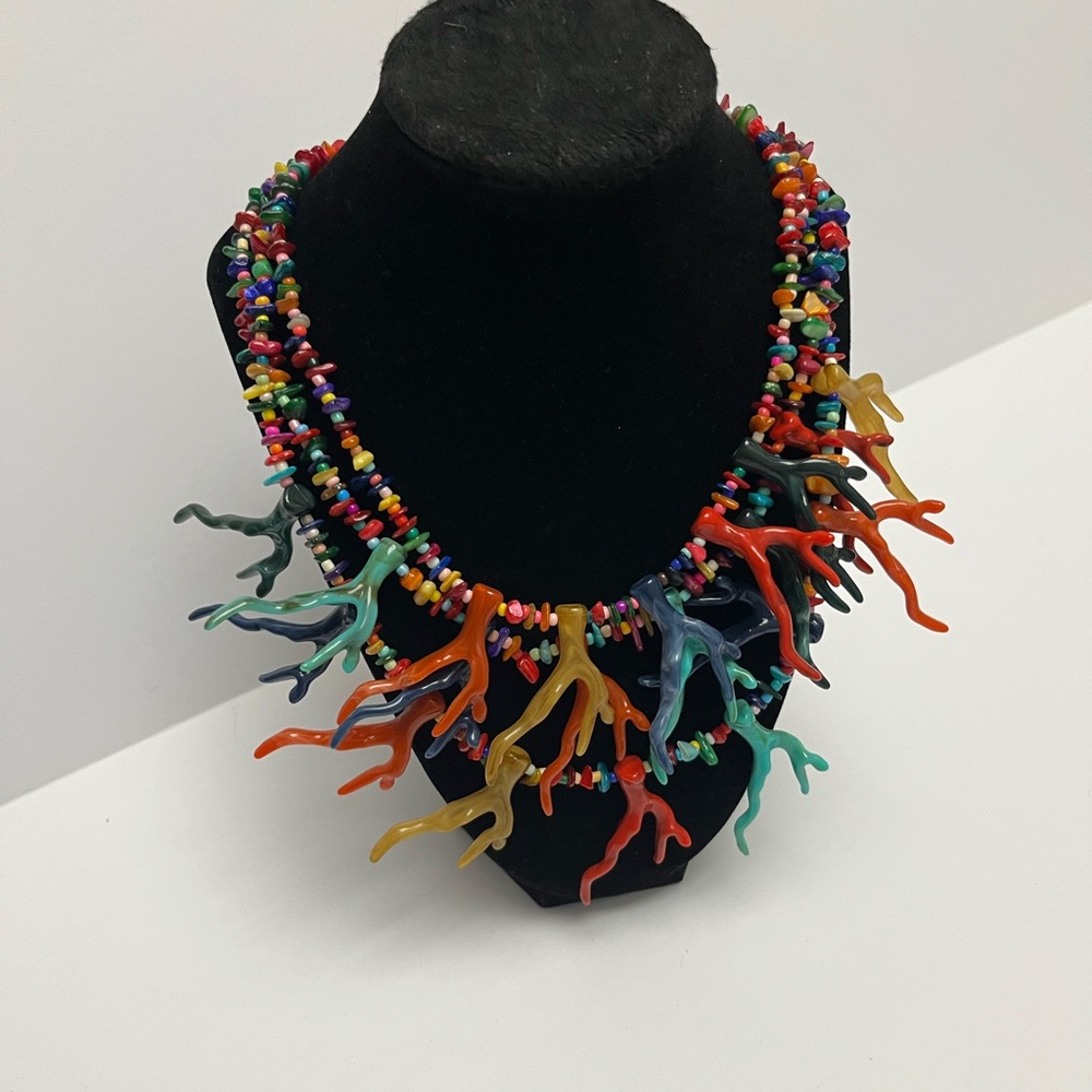 NWT ⚜️♥️⚜️ Piper K Multicolor Coral Statement Necklace - Picture 8 of 16